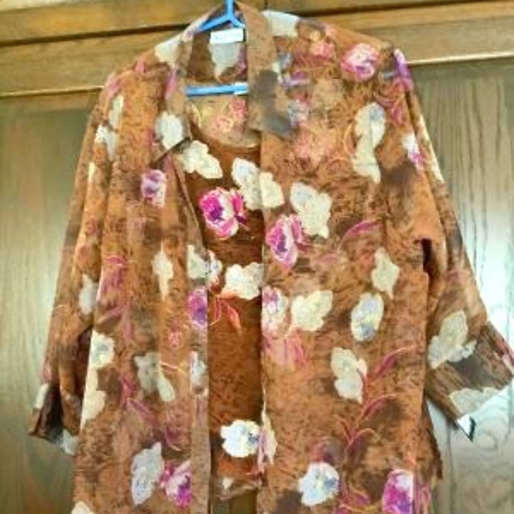 Delicate 2 Piece Blouse & Cami Set (20W)